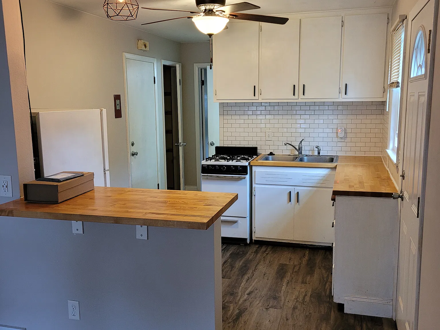 1 bed, 800 sqft, $1,200 — Photo 2
