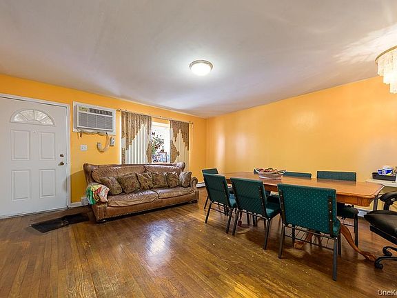 4th image of 16504 116th Avenue