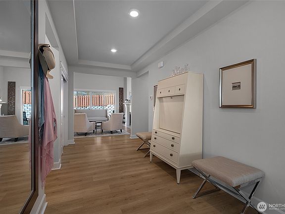 2nd image of 2921 Arrowroot Loop SE