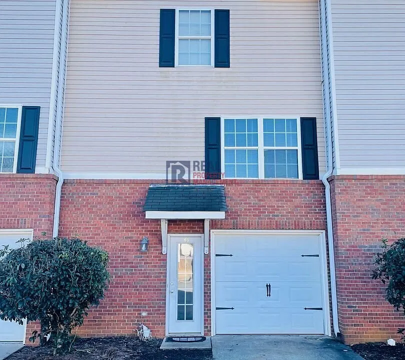 35 Middlebrook Dr