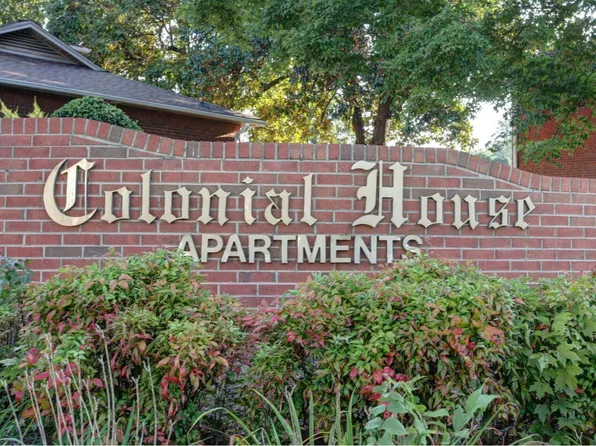 Colonial House Apartments