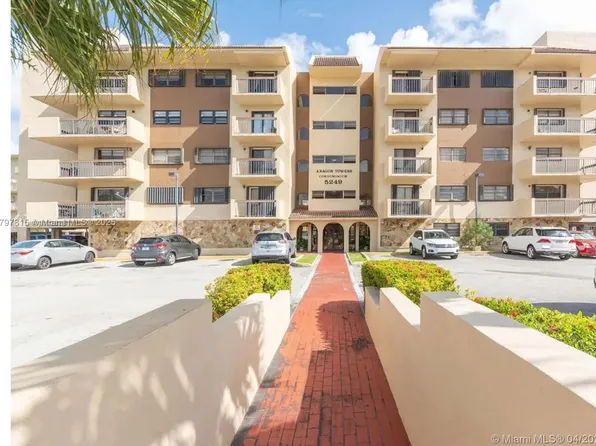 5249 NW 7th St APT 418, Miami, FL 33126
