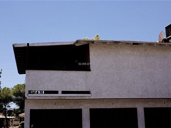 4th image of 2788 Karen Ave