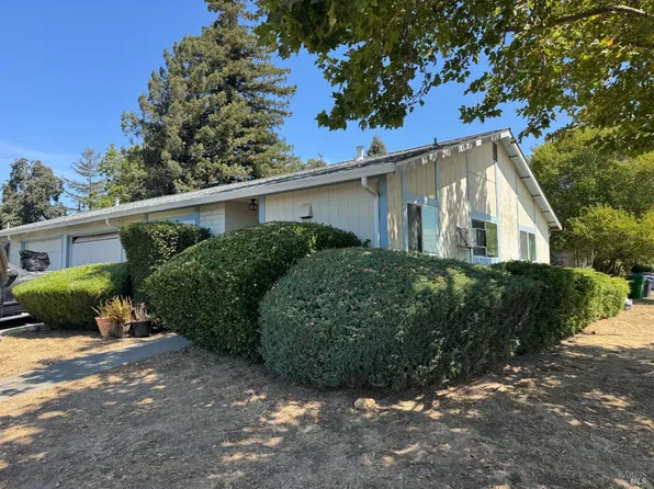 3902 - 3904 Stover Street, Napa, CA 94558