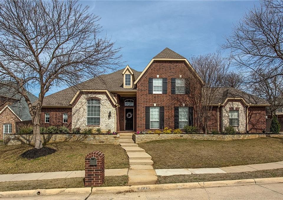 1st image of 3712 Hillsdale Dr