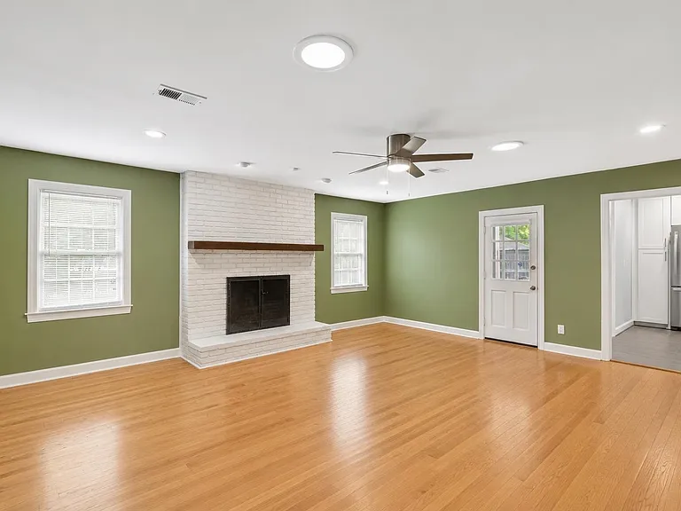 37 N Century St — Photo 11