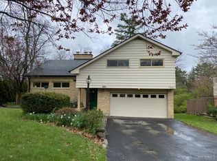 7541 Hosbrook Rd, Cincinnati, OH 45243