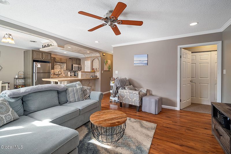 4th image of 1710 Cambridge Manor Drive