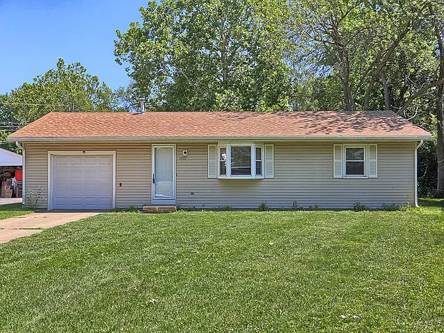 1702 Arden Ct photo 1