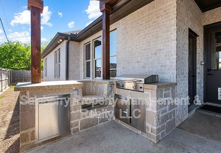 121 Cedar Ln — Photo 24