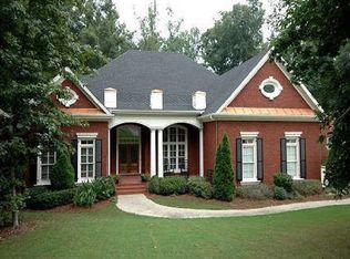 1155 River Laurel Dr, Suwanee, GA
