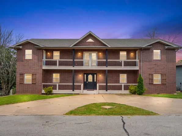 27 Crestview Street, Kimberling City, MO 65686