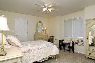 3rd image of 655 Jarlath Ave