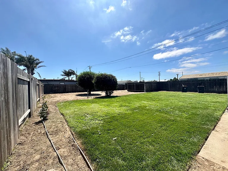 620 W Park Ave — Photo 3