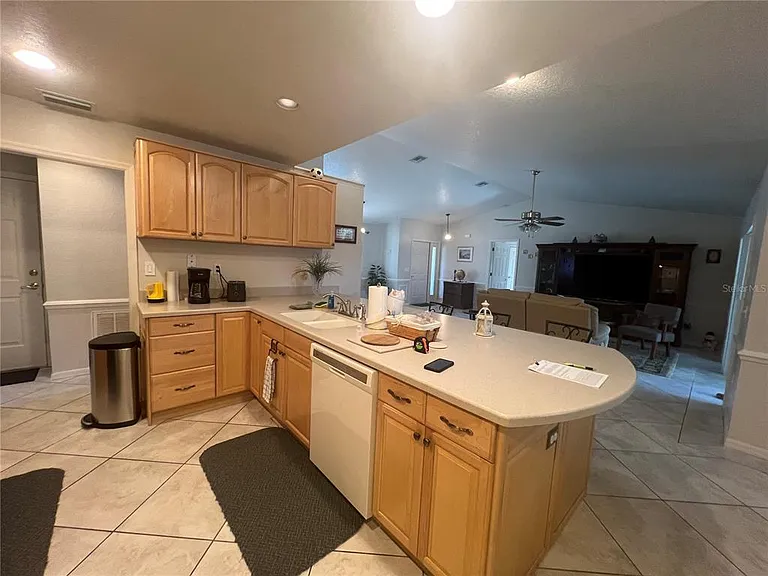 3177 Clifford St — Photo 8