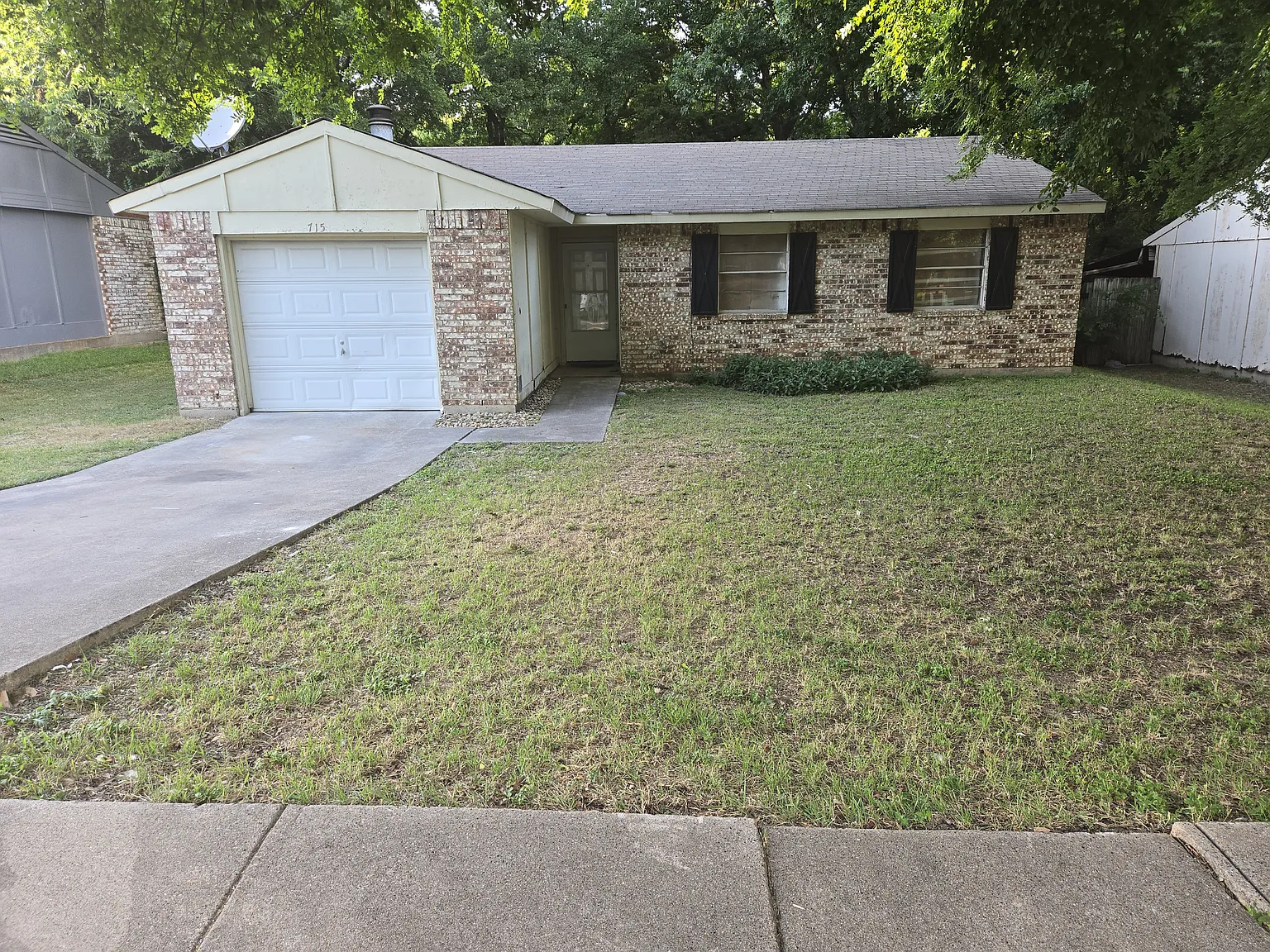 3 bed, 1250 sqft, $2,300 — Photo 1