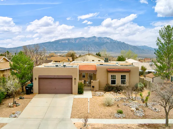 7067 Clark Hills Dr NE, Rio Rancho, NM 87144
