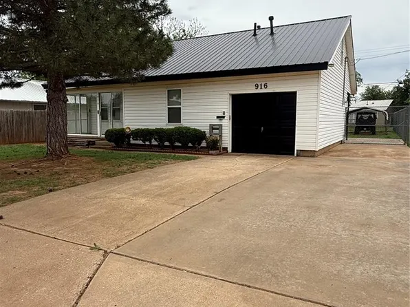 916 E A St, Altus, OK 73521