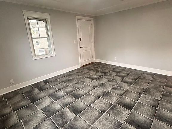 5th image of 98 Cross St #2