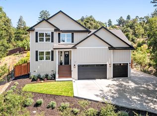 647 Greenview Dr, Santa Rosa, CA 95403