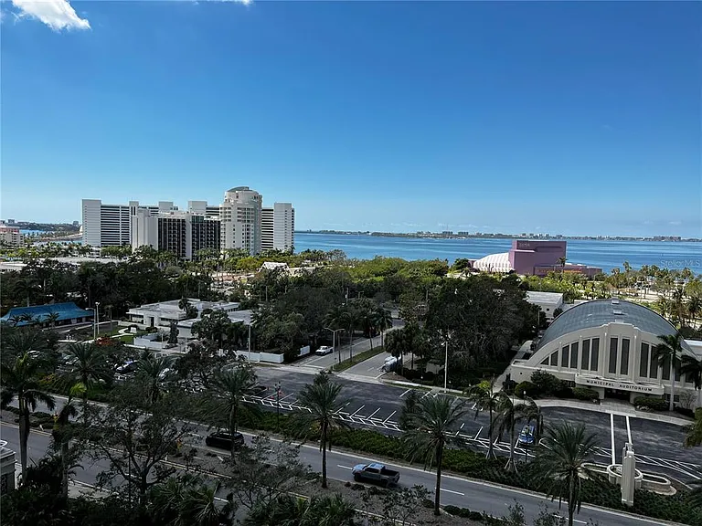 800 N Tamiami Trl #905 — Photo 21