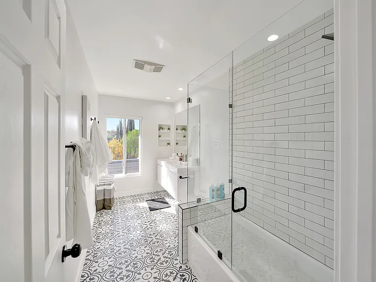 5565 Ostin Ave — Photo 41