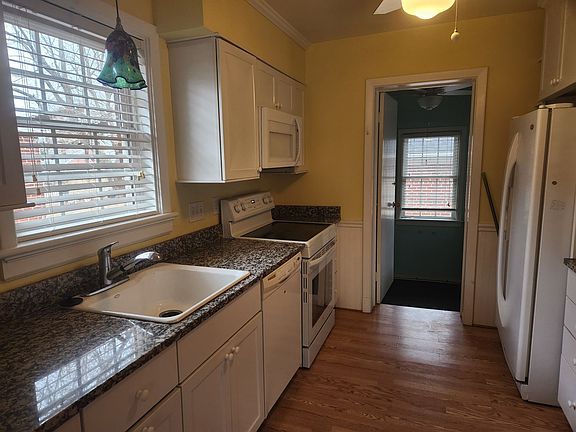 5th image of 4704 Augusta Ave