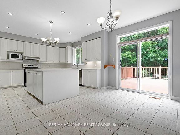 4th image of 55 Maple Stand Way