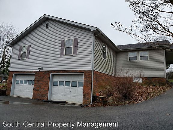 3rd image of 109 Robin Dr