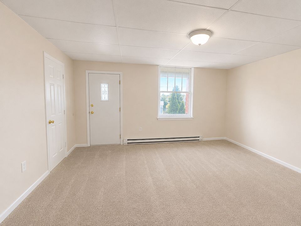 1st image of 324-326 Eicher Ave #324