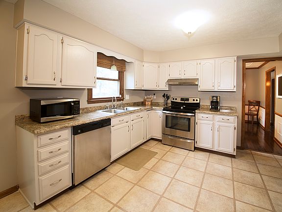 2nd image of 8038 Clearwater Dr