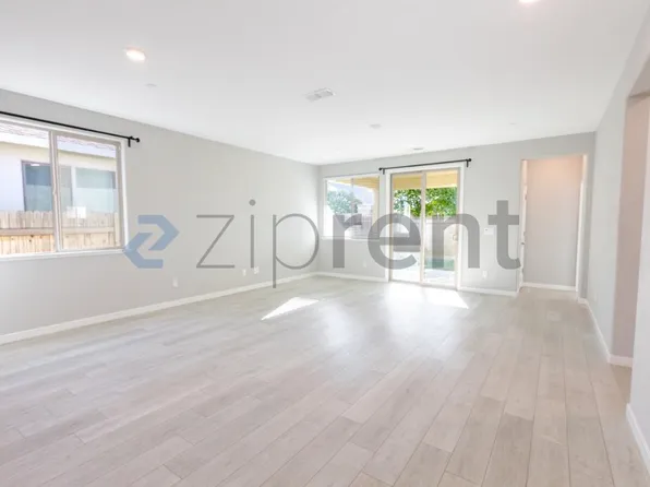 5673 Cobbler Ln, Linda, CA 95901