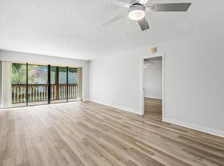 145 Brackenwood Rd, Palm Beach Gardens, FL 33418