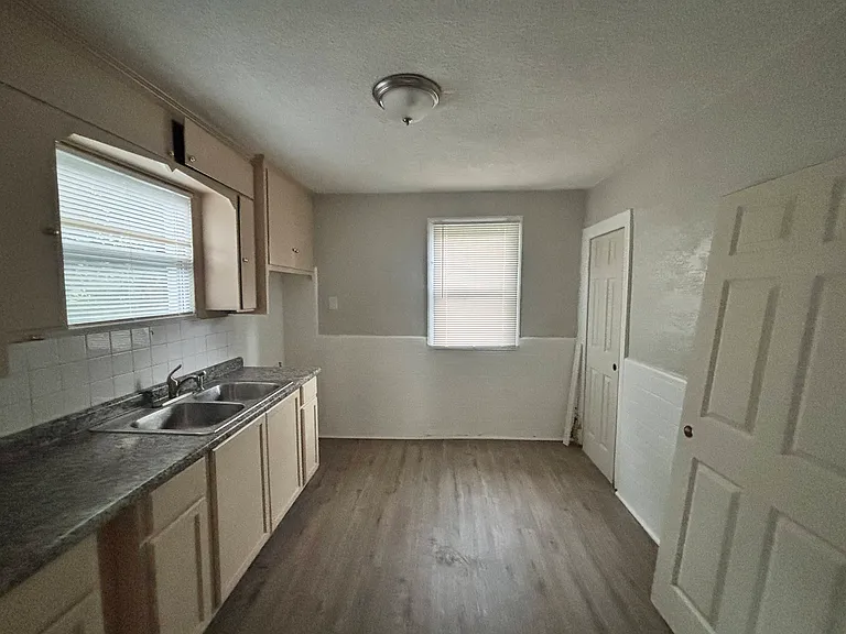 4519 June Ave — Photo 16