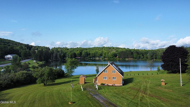 2nd image of 115 Lakeside Drive