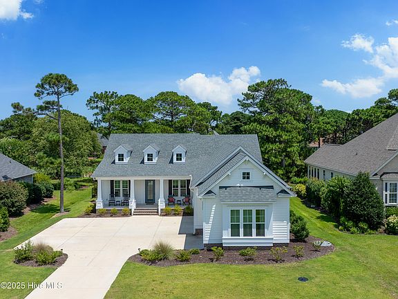2nd image of 2805 Inverness Circle SE