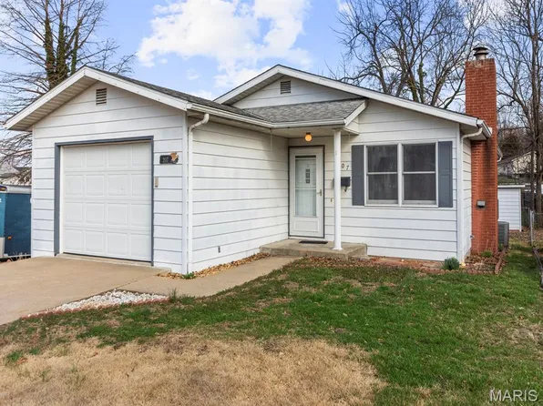207 Hoener Ave, Waterloo, IL 62298