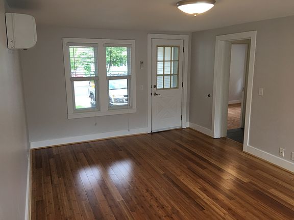 4th image of 122 Parce Ave #2