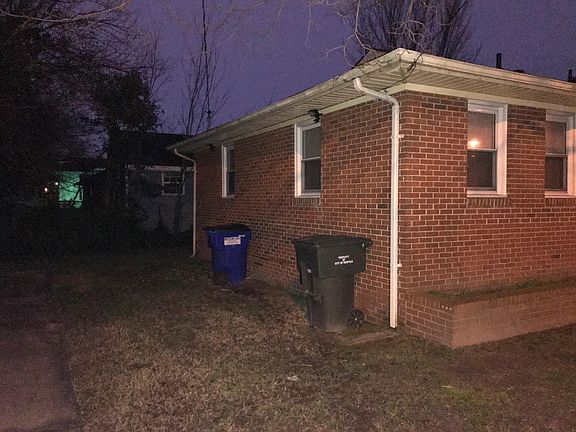 3rd image of 2534 Tidewater Dr