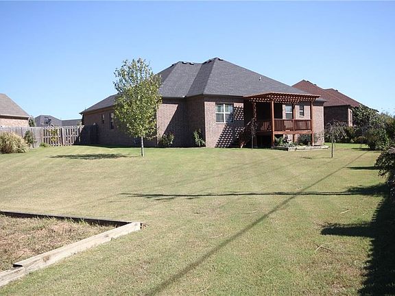 2nd image of 4401 SW Beech Ln