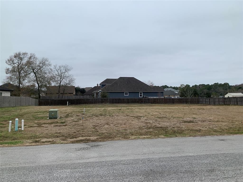 4936 Bayou Dr, Dickinson, TX 77539 MLS 75074672 Zillow