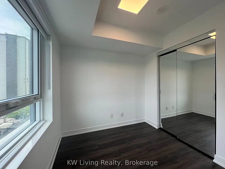 609 Sherbourne St #909 — Photo 11