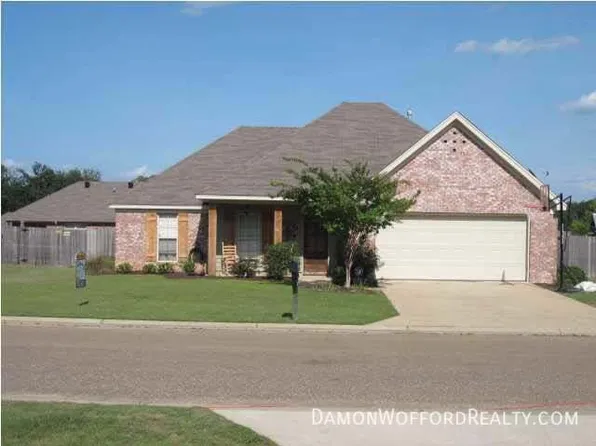 614 Oak Park Cir, Pearl, MS 39208
