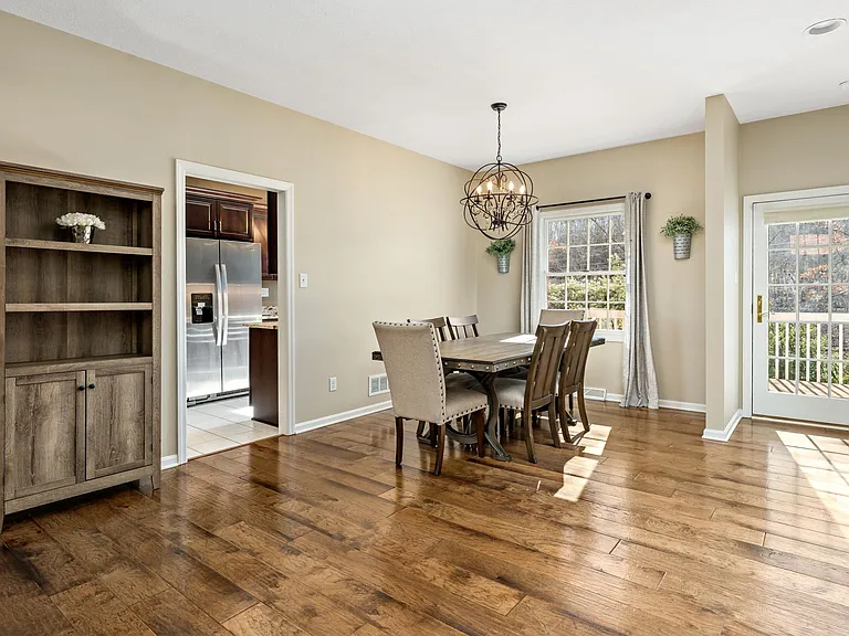 203 Boxwood Ct — Photo 8