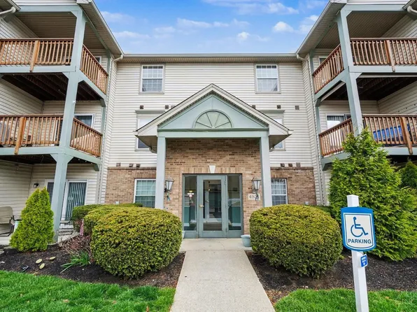 4931 N Arbor Woods Ct, Cincinnati, OH 45248