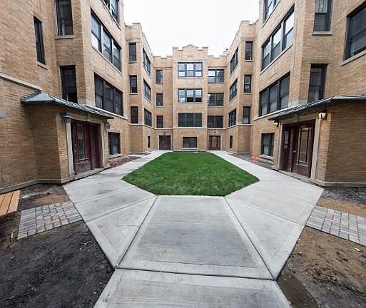 2nd image of 2618 N Rockwell St #912