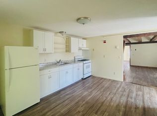156 Main St, Newmarket, NH 03857
