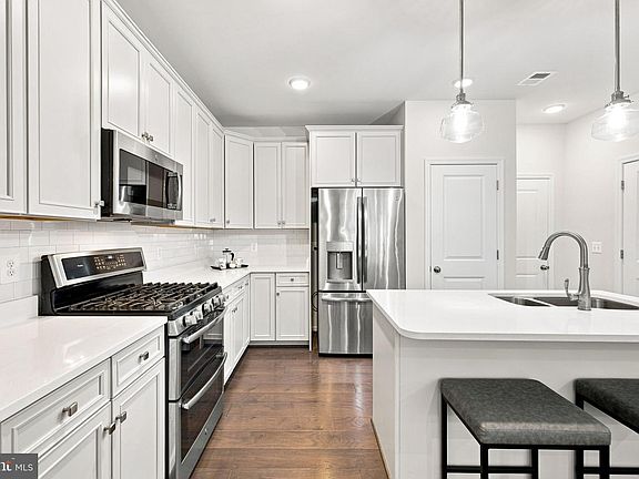 2nd image of 1108 Ribbon Limestone Ter SE
