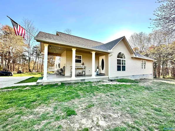 1950 Dean Rd NE, Fort Payne, AL 35967