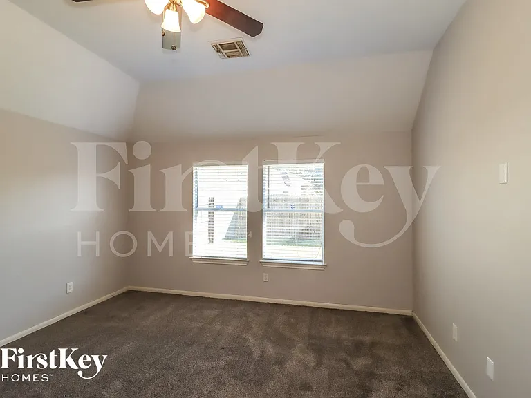 14111 Bishop Bend Ln — Photo 9